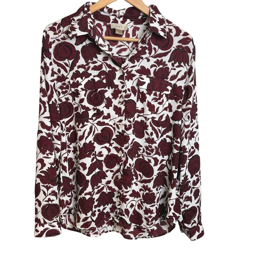 LOFT Office Blouse M Burgundy Ivory Floral Pomegranate Button Down Bold Travel‎ - Picture 3 of 8